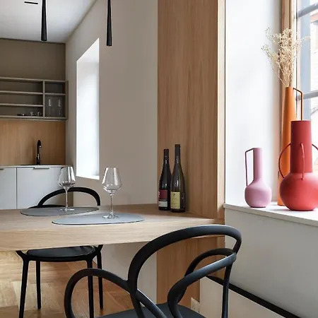 Rive Petite Venise Luxe - Centre - Clim, Ascenseur & Possibilite Parking Апартаменты *